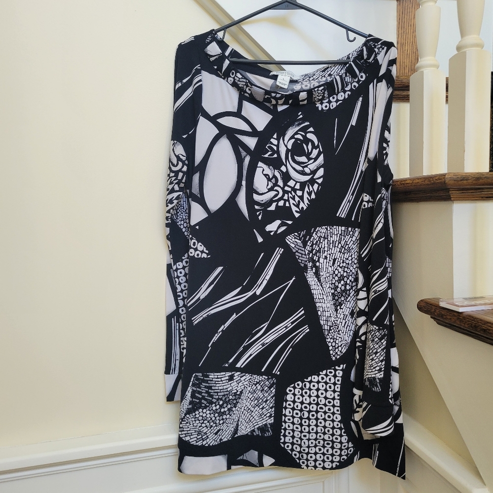 WHITE HOUSE BLACK MARKET DRESS SIZE LARGE PATTERN BLACK AND WHITE